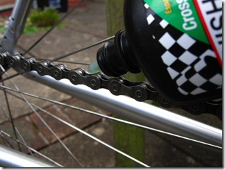Bicycle chain lubrication