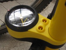 The pressure gauge at the bottom of the Topeak Joe Blow