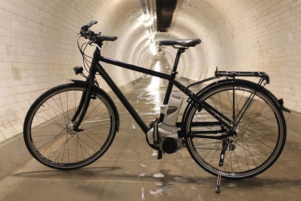 Spencer and Ivy eBike in the Greenwich tunnel
