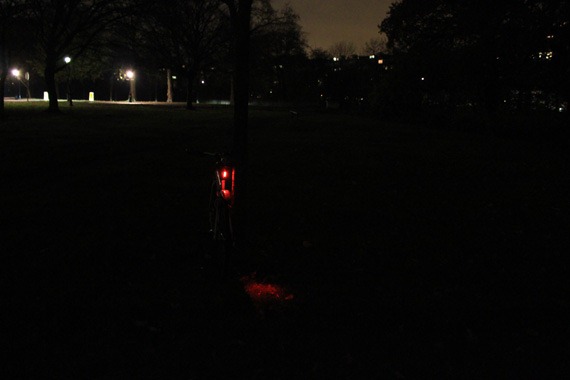 knog-skink-at-night