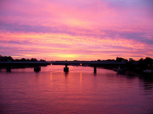 sunrise-on-the-thames