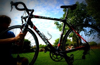 Figuring out how to get the wheel back on the Trek Madone 3.1