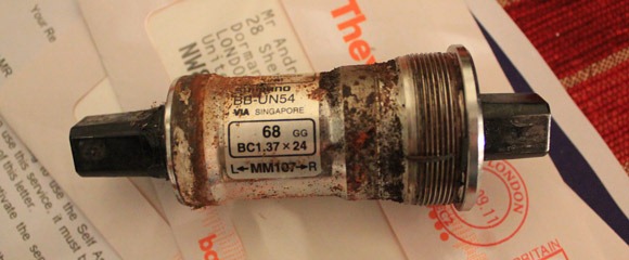 Rusty bottom bracket in need of clean