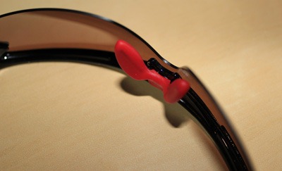 slide-sunglasses-nose-grip