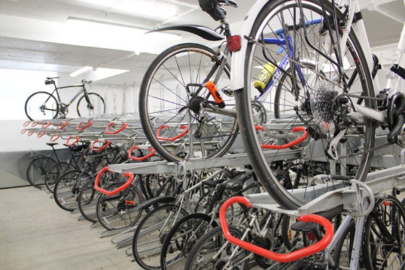 H2 bike run bicycle parking