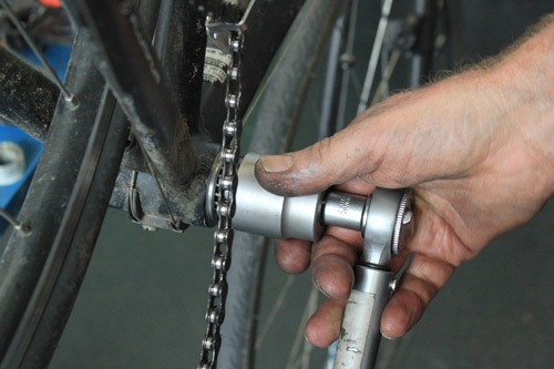 Shaking, support. Italian thread bottom bracket removal Join. And Italian thread bottom bracket removal