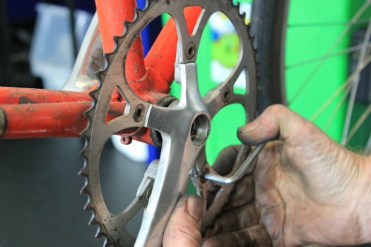 bolts on chainring tightened