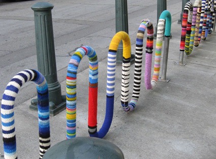 Yarn-Bomb-M-Cycle-Stand