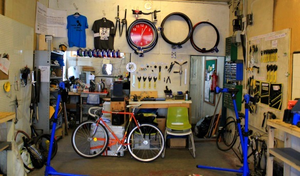 London's Bicycle Collectives - From bike repairs to second ...